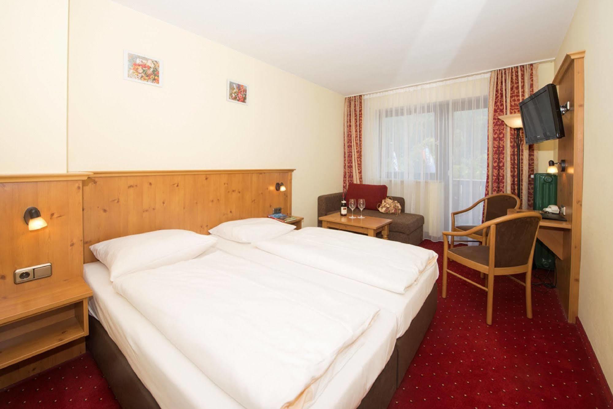 Alpen-Hotel Seimler Берхтесгаден Экстерьер фото